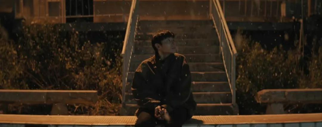 漫長(cháng)的季節:“離地半米”的浪漫(圖3) 漫長(cháng)的季節:“離地半米”的浪漫(圖3)