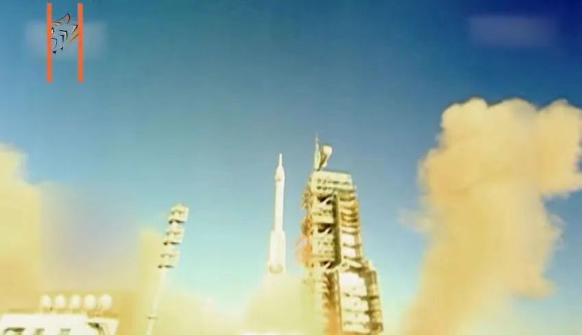 神五發(fā)射.jpg 神五發(fā)射.jpg