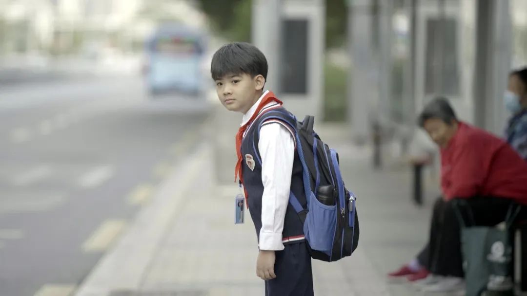 鏡頭裡(lǐ)的故事(shì)——至愛無言,英雄掌燈人(圖8) 640 (9).jpg